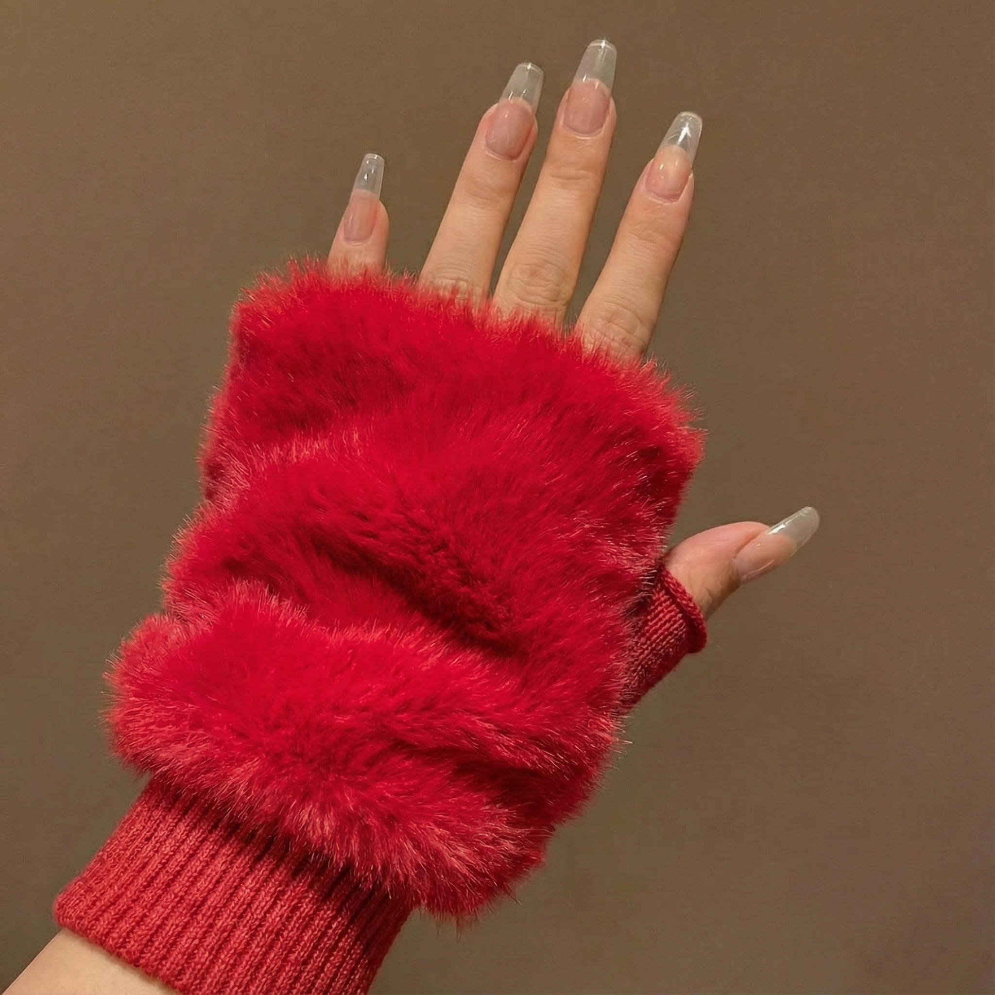 Kırmızı Peluş Dokulu Yarım Parmak Eldiven