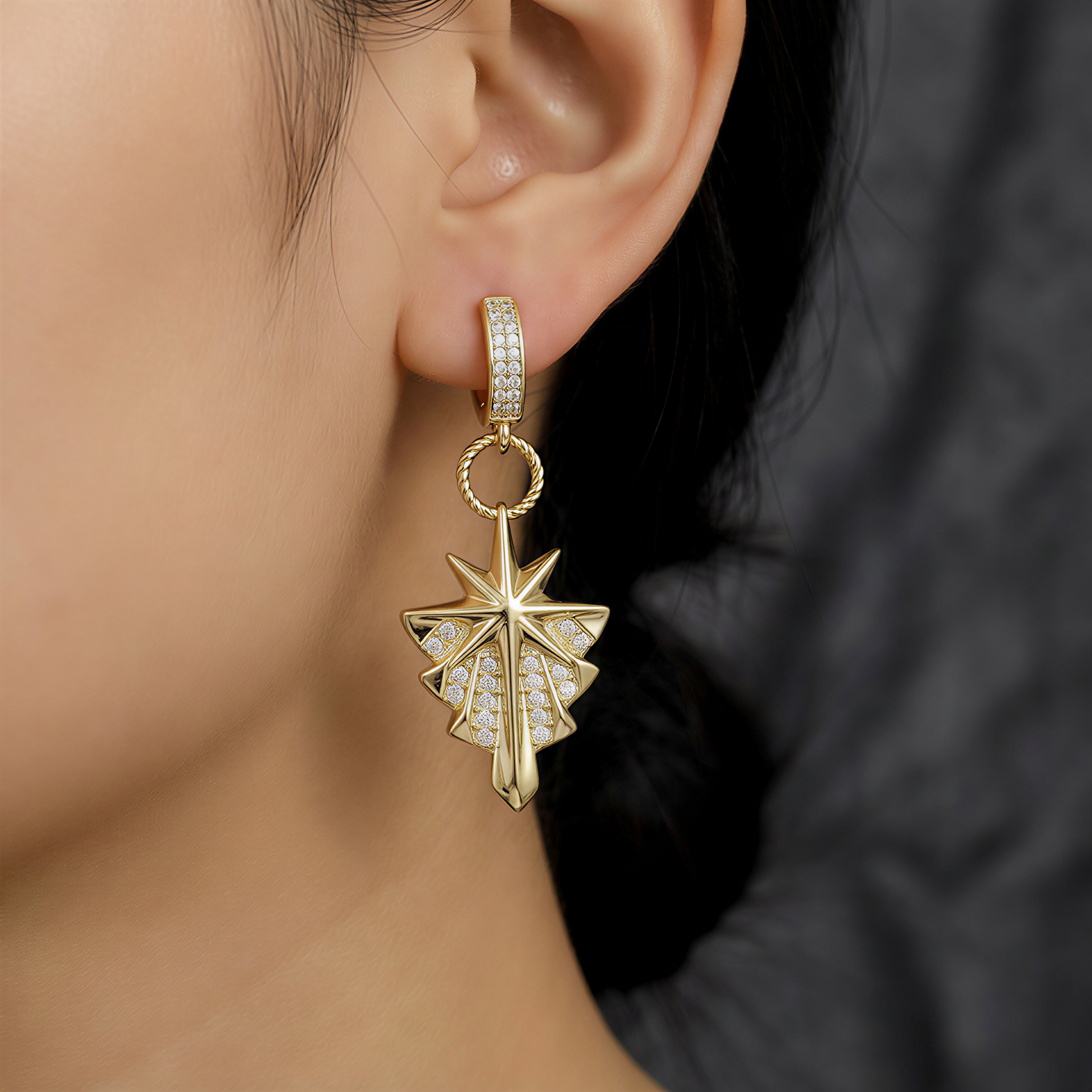 Işıltılı Kutup Yıldızı Sallantılı Küpe