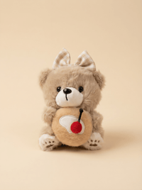 Kirazlı Tart Tutan Kurdelalı Ayıcık